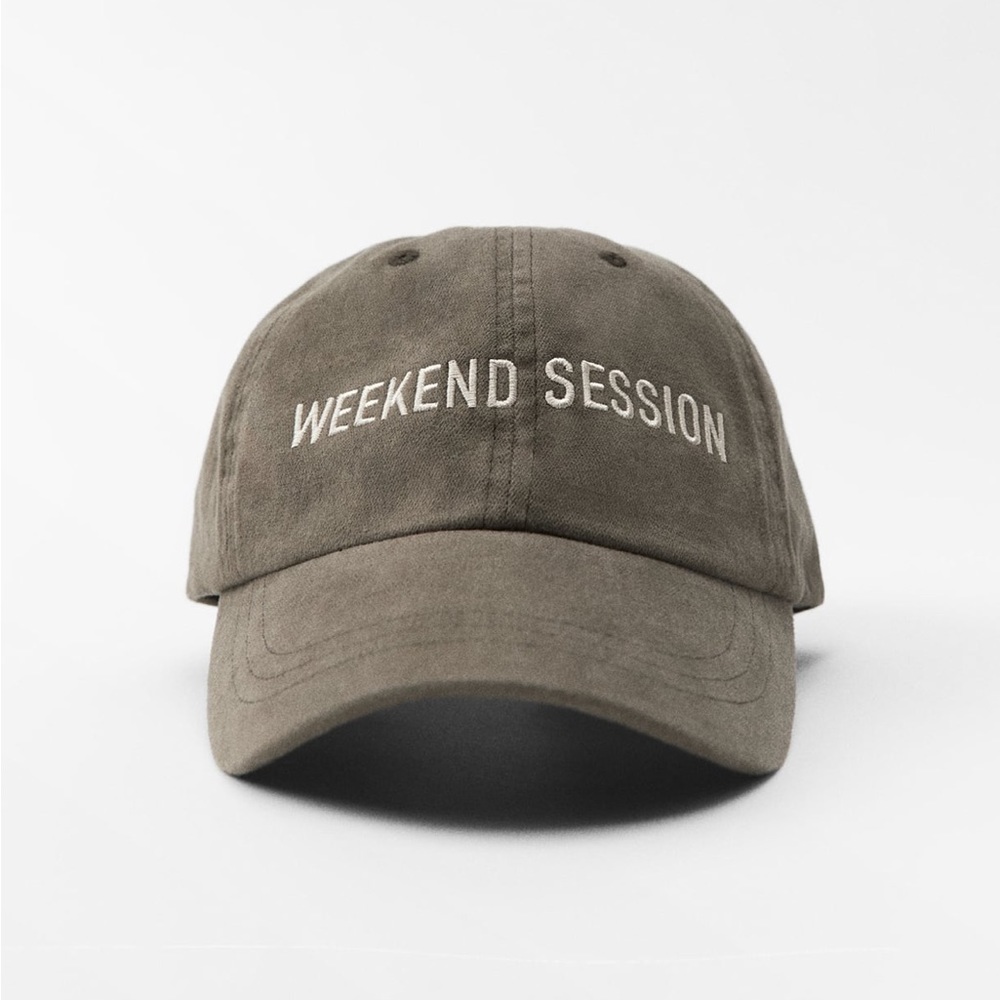 Zara WASHED TEXT CAP. Light Khaki. Size M. New w/o Tags.